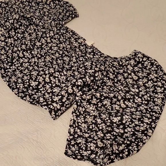 Levi's Crop Top - Picture 5 of 10